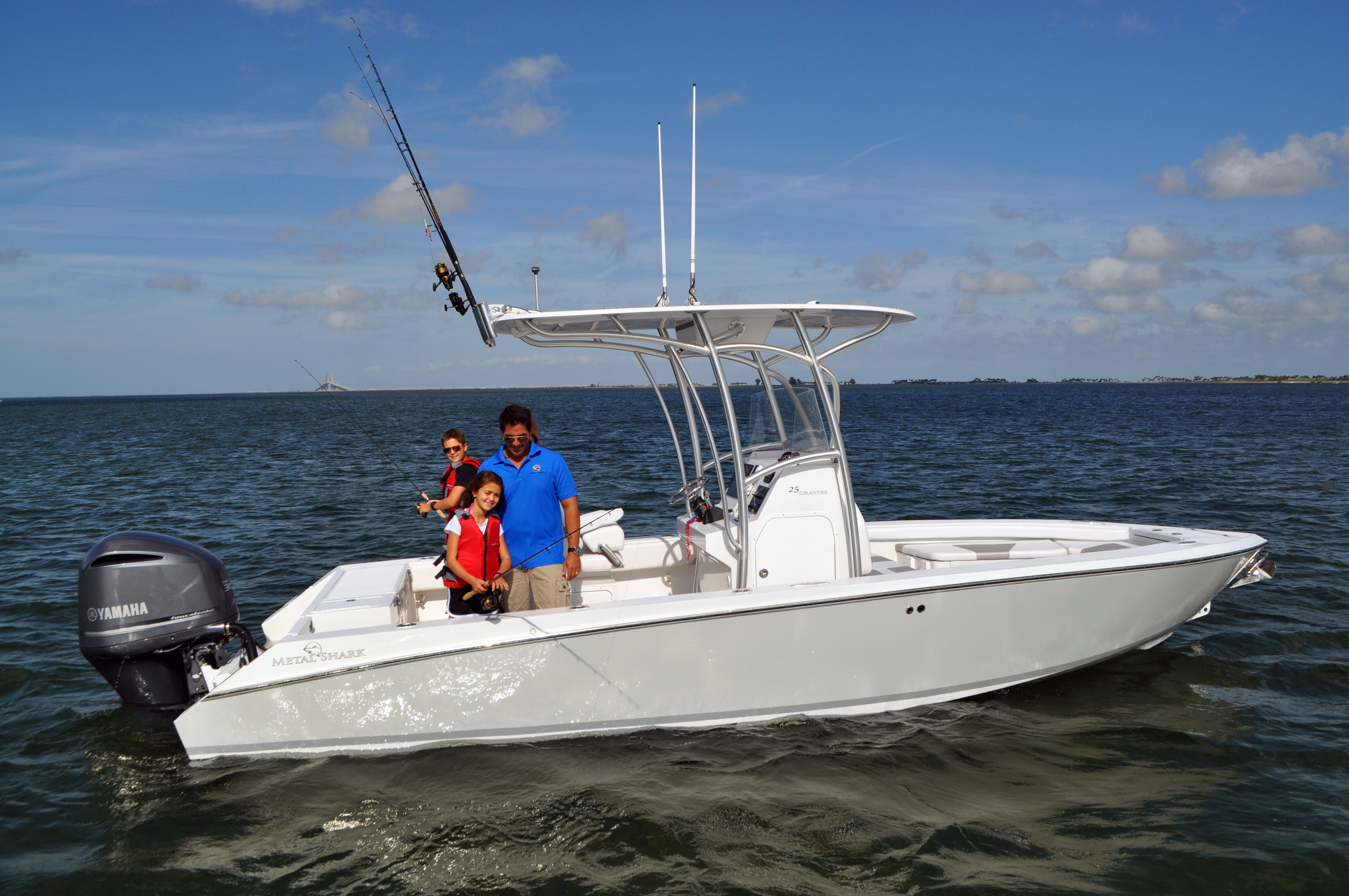 Metal Shark Introduces Aluminum 25' Bay Boat and Announces New