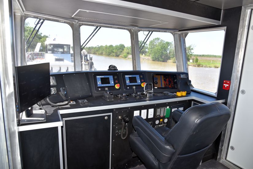 View from the helm of NYC Ferry H 101.