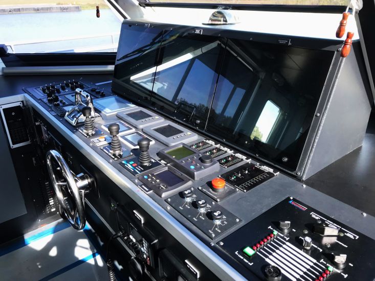 The helm of Metal Shark-built New Orleans passenger ferry RTA 1. August, 2018.